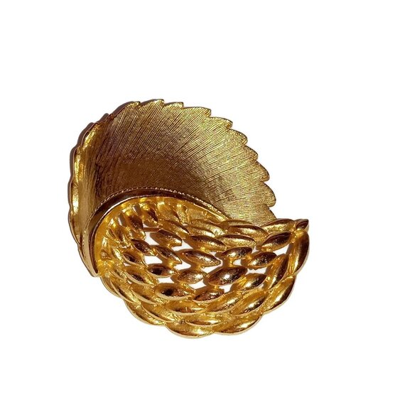 Textured Gold Plate Brooch - Picture 8 of 8